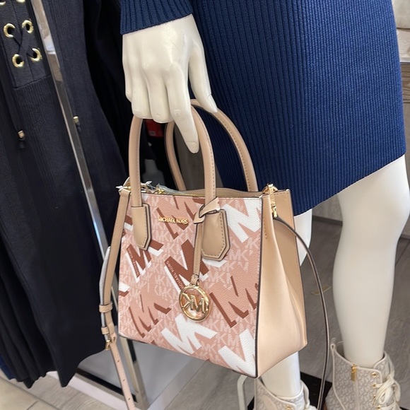 Michael Kors Mercer Medium Leather Messenger Buff Multi - Picture 4 of 16